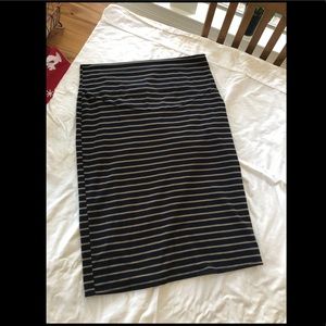 Maternity pencil skirt